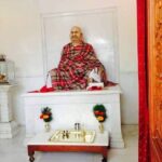 Jaipur to Kainchi Dham Tempo Traveller & Urbania Hire Rental