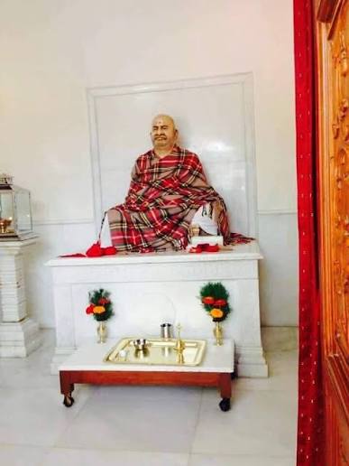 Jaipur to Kainchi Dham Tempo Traveller & Urbania Hire Rental