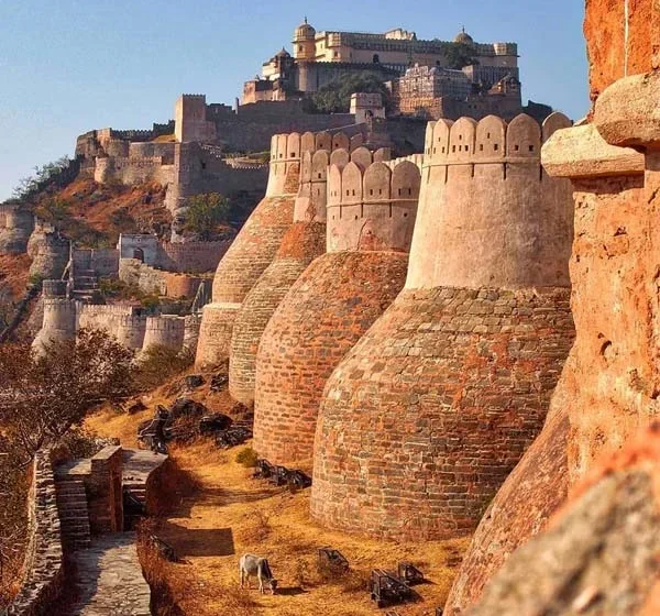 Jaipur to Kumbhalgarh Tempo Traveller & Force Urbania Luxury Van Hire/Rental