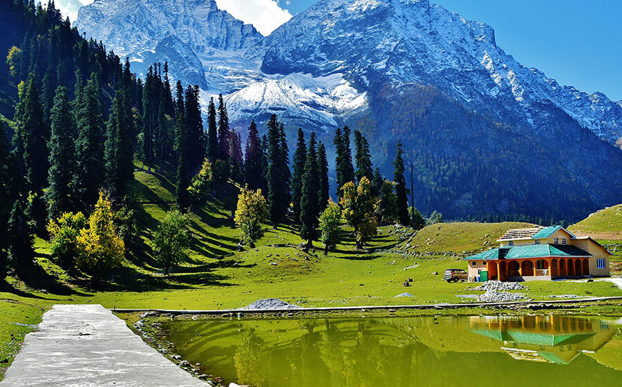 Jammu and Kashmir Tempo Traveller & Force Urbania Luxury Van Hire/Rental, covering 8, 9, 10, 12, 14, 16, 18 & 20 seaters